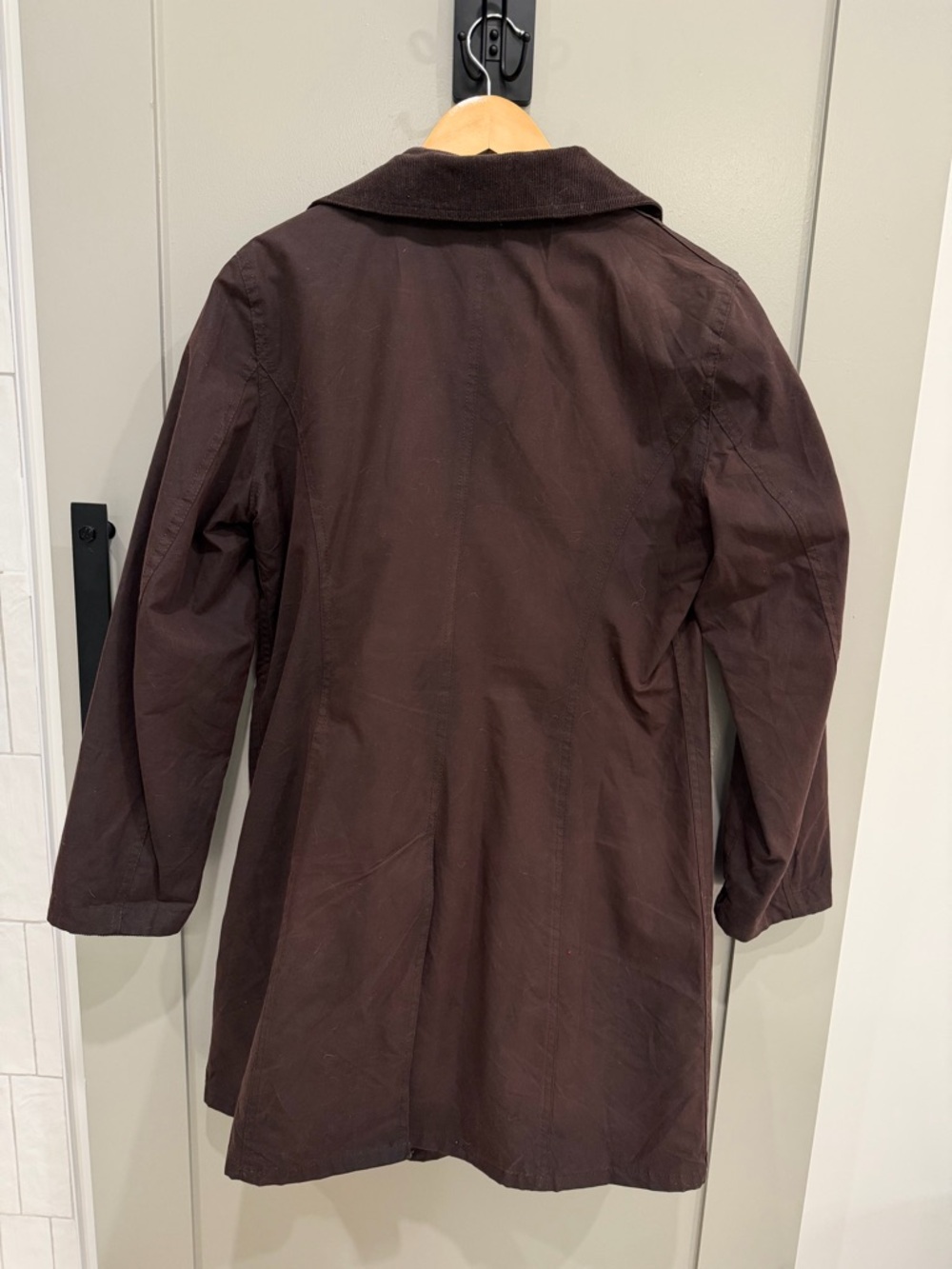 Barbour Women's Brown Waxed Cotton Coat - Picture 5 of 5